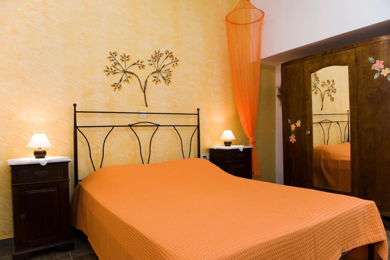 Pepi'S Rooms Triovasálos المظهر الخارجي الصورة